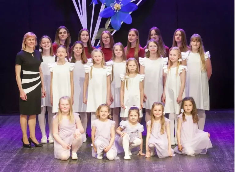 Vaikų vokalinio dainavimo grupė „Nenuoramos“
