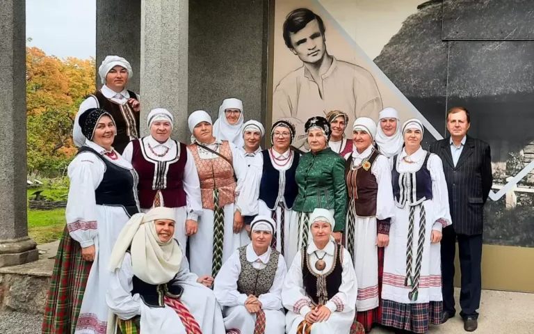 Folkloro ansamblis „Valaukis“