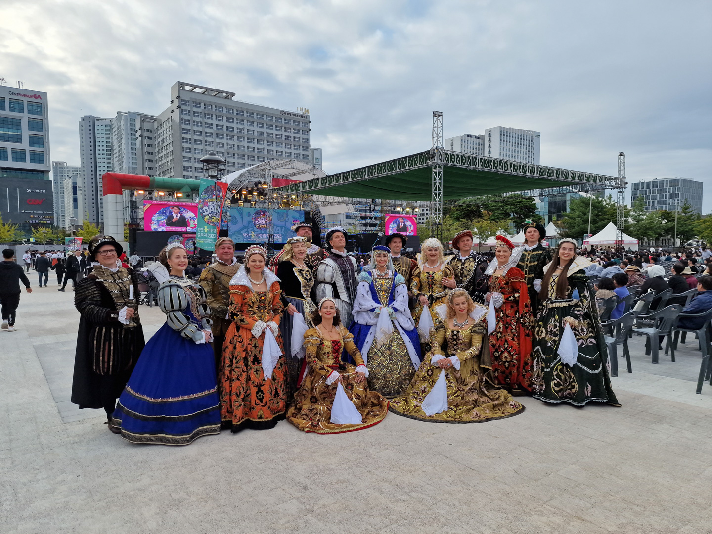 Istorinių šokių studija „Baltoji Pavana“