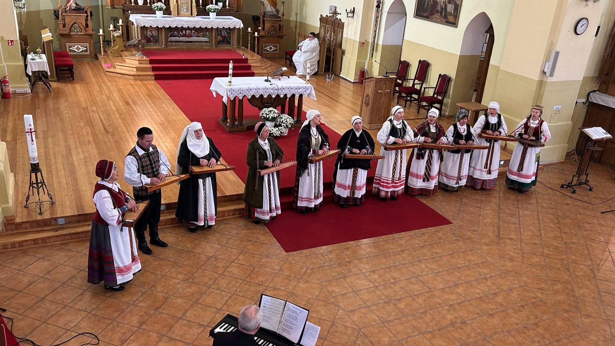 Tradicinių kanklių ansamblis „LAUMAKĖ“