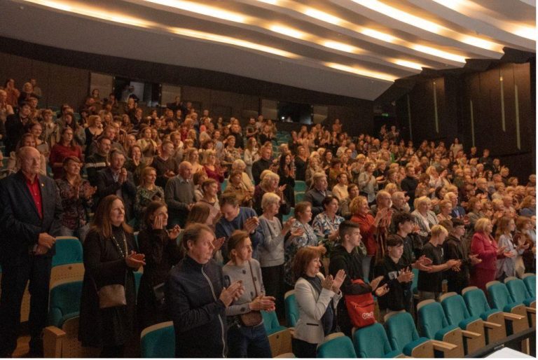 „Pakeleivingi“ leidžiasi į 12-ąją kelionę: į Anykščius sugrįžta profesionalūs Lietuvos teatrai